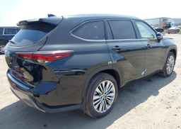 2024 TOYOTA HIGHLANDER