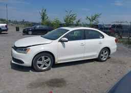 2013 VOLKSWAGEN JETTA