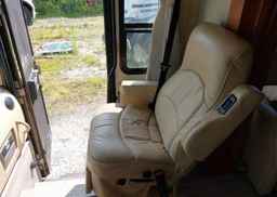 2005 WINNEBAGO VECTRA