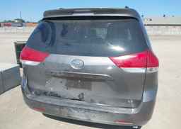 2014 TOYOTA SIENNA LE V6