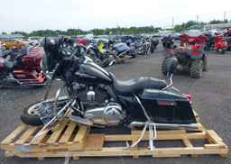 2009 HARLEY-DAVIDSON FLHX