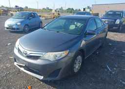 2013 TOYOTA CAMRY LE