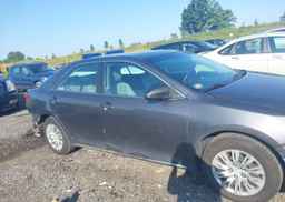 2013 TOYOTA CAMRY LE