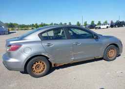 2011 MAZDA 3 I