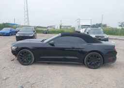 2017 FORD MUSTANG