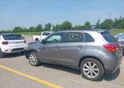 2015 MITSUBISHI RVR