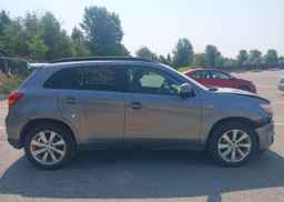 2015 MITSUBISHI RVR