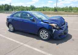 2013 MAZDA MAZDA3 GS-SKY