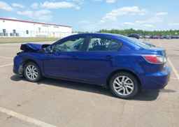 2013 MAZDA MAZDA3 GS-SKY