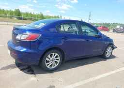 2013 MAZDA MAZDA3 GS-SKY