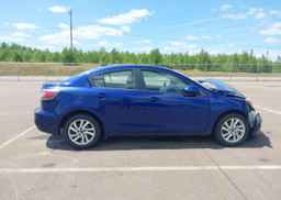 2013 MAZDA MAZDA3 GS-SKY