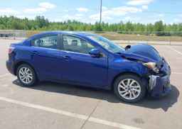 2013 MAZDA MAZDA3 GS-SKY