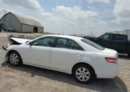 2011 TOYOTA CAMRY LE