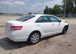 2011 TOYOTA CAMRY LE