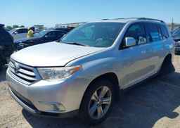 2013 TOYOTA HIGHLANDER V6