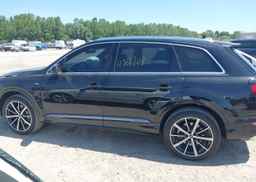 2023 AUDI Q7 55 PROGRESSIV