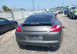 2013 PORSCHE PANAMERA GTS