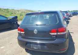 2013 VOLKSWAGEN GOLF 2.5L COMFORTLINE