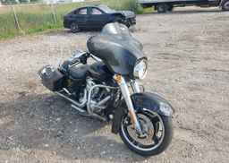 2011 HARLEY-DAVIDSON FLHX