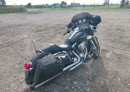 2011 HARLEY-DAVIDSON FLHX