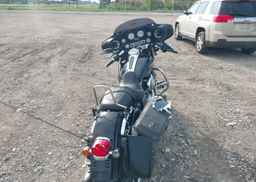 2011 HARLEY-DAVIDSON FLHX