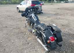 2011 HARLEY-DAVIDSON FLHX