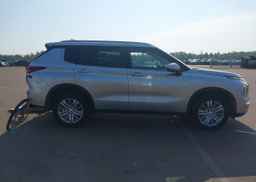 2022 MITSUBISHI OUTLANDER LE