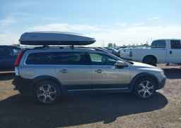 2015 VOLVO XC70 T6