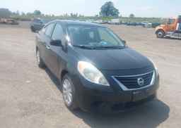 2014 NISSAN VERSA S