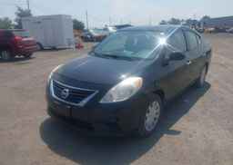 2014 NISSAN VERSA S