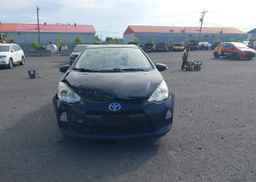 2014 TOYOTA Prius c