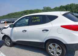 2015 HYUNDAI TUCSON GL