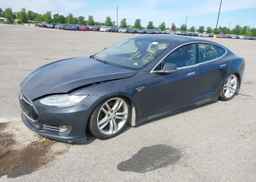 2015 TESLA Model S 85D