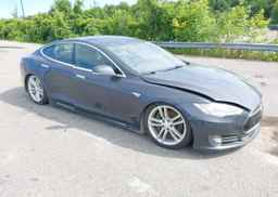 2015 TESLA Model S 85D