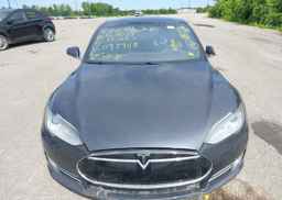 2015 TESLA Model S 85D