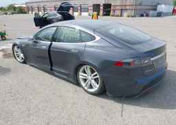 2015 TESLA Model S 85D