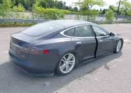 2015 TESLA Model S 85D