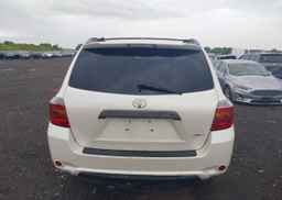 2010 TOYOTA HIGHLANDER