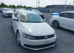 2011 VOLKSWAGEN JETTA SE