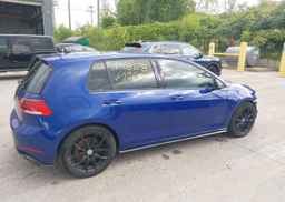 2019 VOLKSWAGEN GOLF R