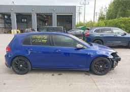 2019 VOLKSWAGEN GOLF R