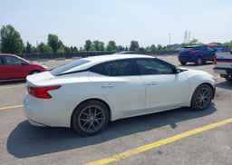 2017 NISSAN MAXIMA