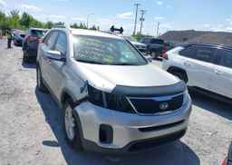 2015 KIA SORENTO LX