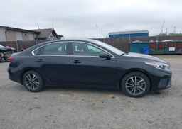 2023 KIA FORTE EX