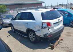 2013 KIA SORENTO LX