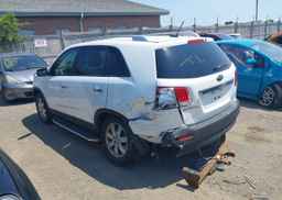 2013 KIA SORENTO LX