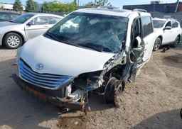 2011 TOYOTA SIENNA XLE