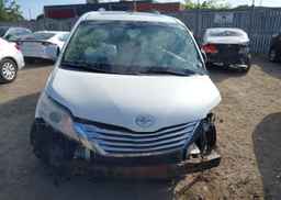 2011 TOYOTA SIENNA XLE