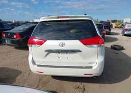 2011 TOYOTA SIENNA XLE