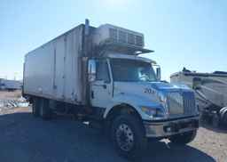 2003 INTERNATIONAL 7000 7400